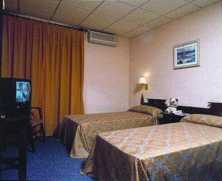 Hotel Mercedes Льорет-де-Мар